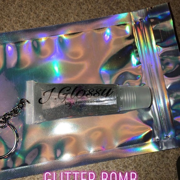 Lips gloss - Picture 6 of 6